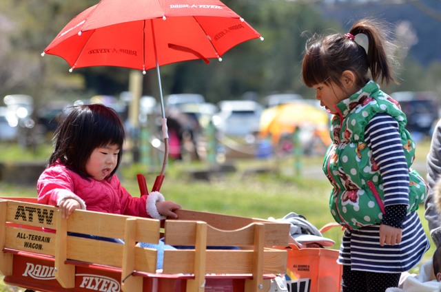 桃太郎公園でお花見_a0115667_227731.jpg