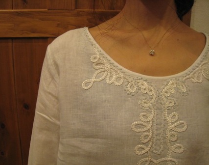 オノレのブレード刺繍ブラウスです。_c0227633_1444823.jpg