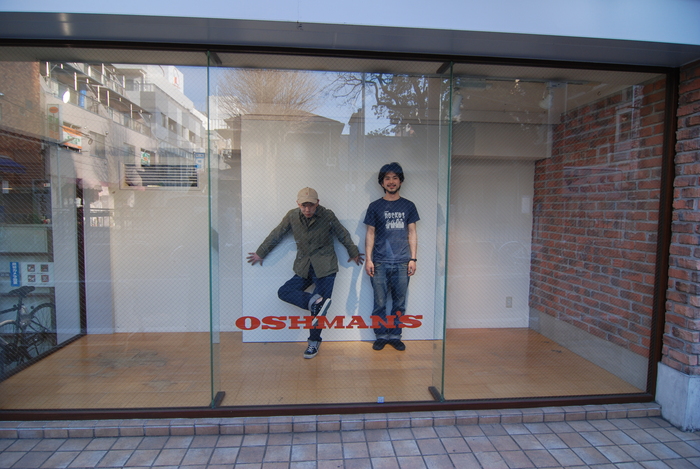 OSHMAN\'S吉祥寺店のウィンドーができるまで_d0178350_2341674.jpg