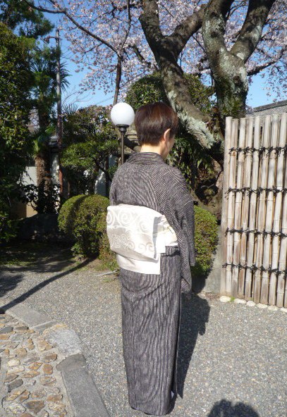 北野をどりのお客様の着姿・お香の会のお誘い。_f0181251_15414380.jpg