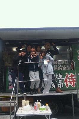 ラーメン屋さーん(*´∀`)ノ♪_b0174553_0322783.jpg
