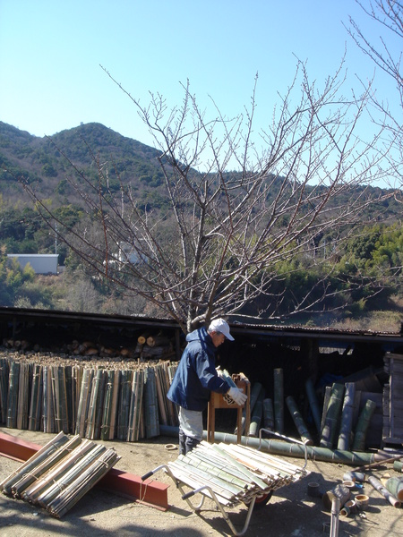 みさき里山クラブ竹炭部会：竹材加工_c0108460_22494588.jpg