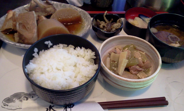 今週の多摩ランチ!_c0212604_21162125.jpg