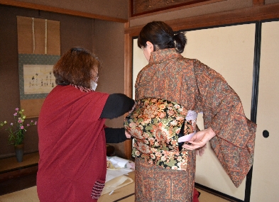 4/8(日)「春の着付け講習会」を開催しました!_c0110117_14294735.jpg