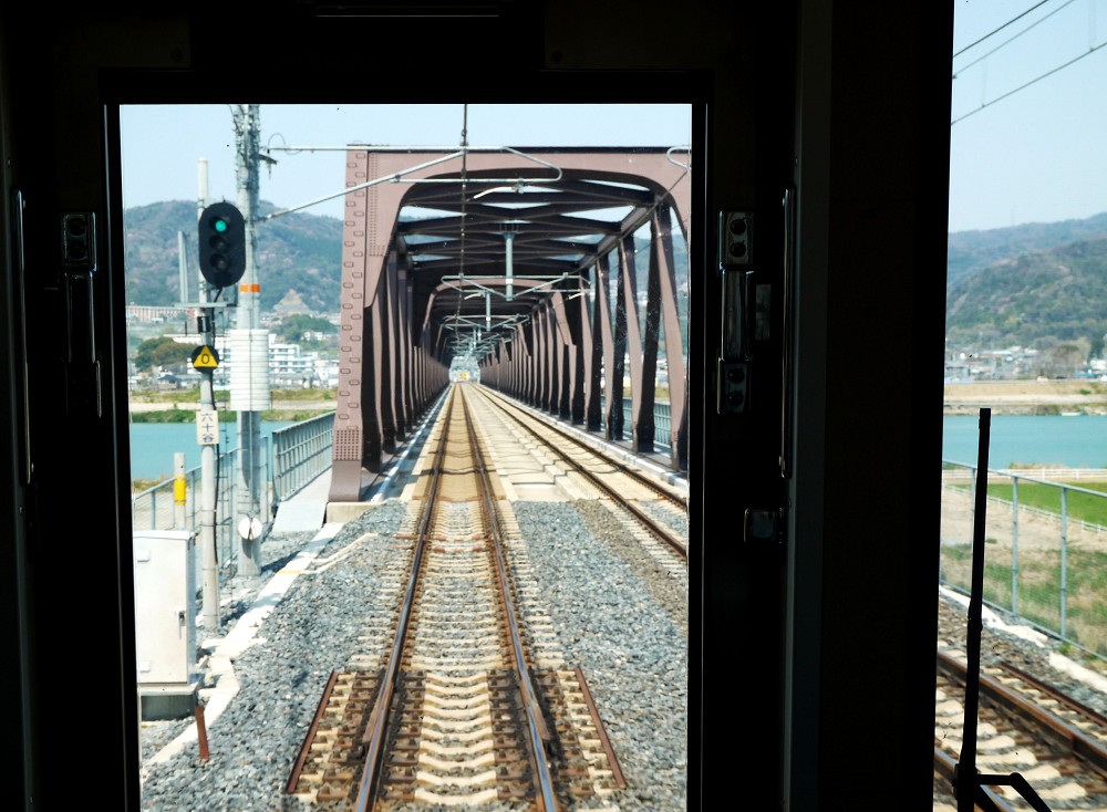 　　車窓風景_b0093754_22452769.jpg