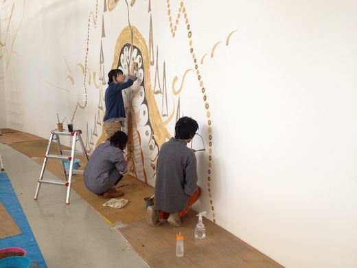  4/12 淺井展制作レポート04_泥絵制作開始 ASAI Yusuke Project Report 04_soil painting on the wall_c0216068_0162420.jpg