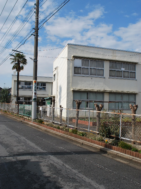 埼玉県上尾市立中央小学校(建築家・関根要太郎作品研究)_f0142606_15184354.jpg