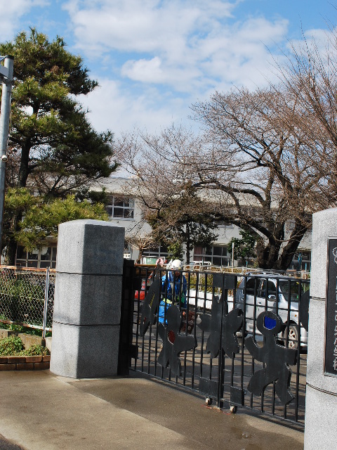 埼玉県上尾市立中央小学校(建築家・関根要太郎作品研究)_f0142606_15361861.jpg