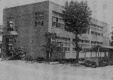 埼玉県上尾市立中央小学校(建築家・関根要太郎作品研究)_f0142606_1552092.jpg