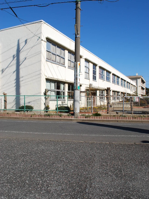 埼玉県上尾市立中央小学校(建築家・関根要太郎作品研究)_f0142606_15846100.jpg