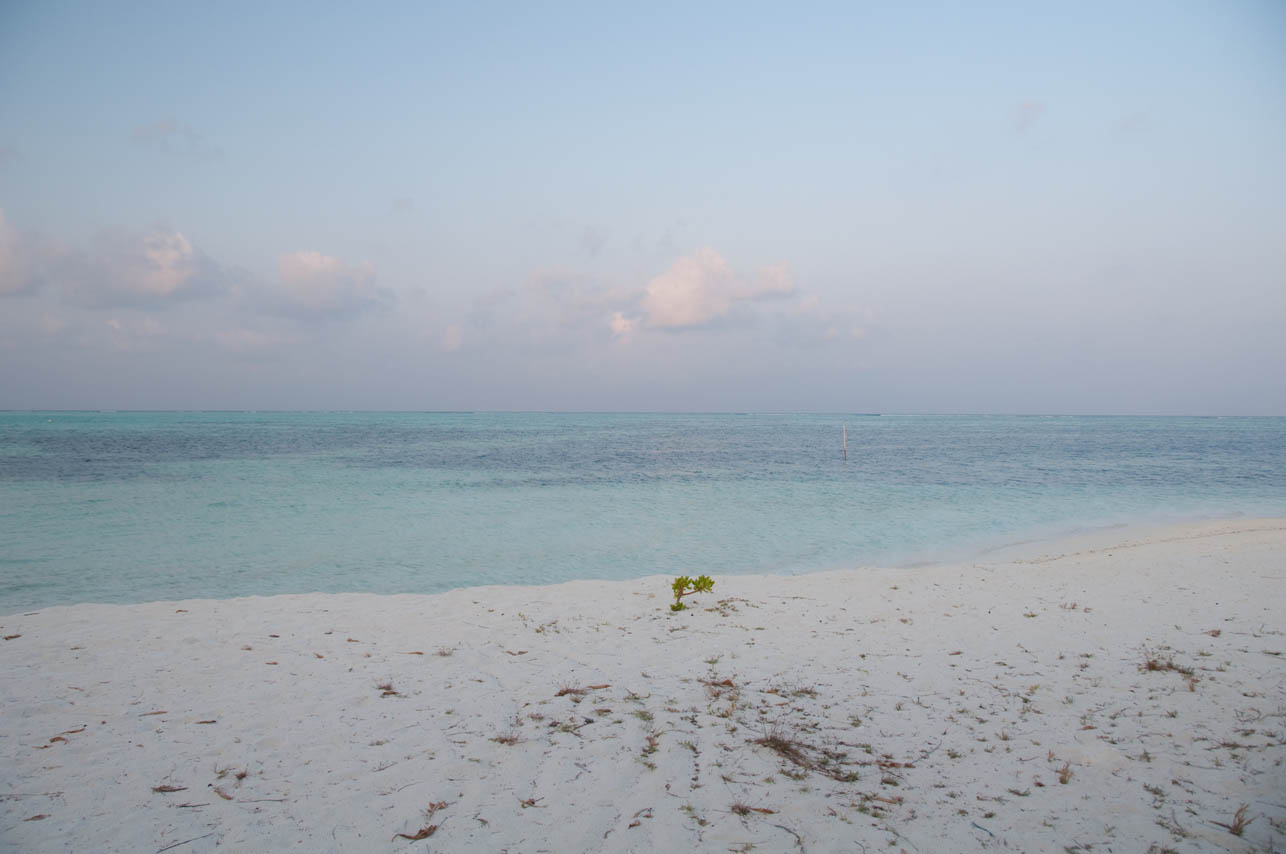 夕暮れへ（Fun Island Resort, Maldives）_e0163776_21351987.jpg