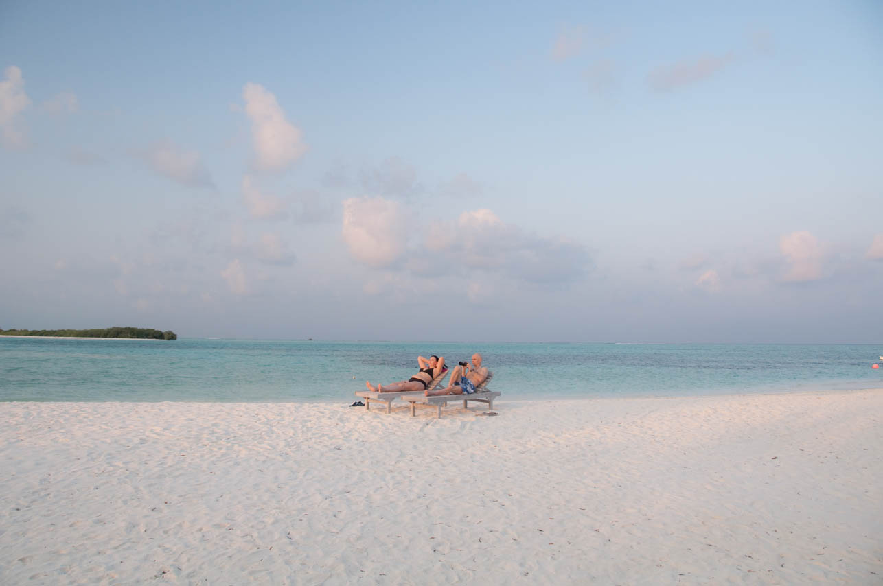 夕暮れへ（Fun Island Resort, Maldives）_e0163776_21363288.jpg