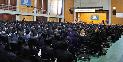 多摩美・入学式での祝辞！と、久しぶりの大学での楽しい一日_c0018281_0195850.jpg