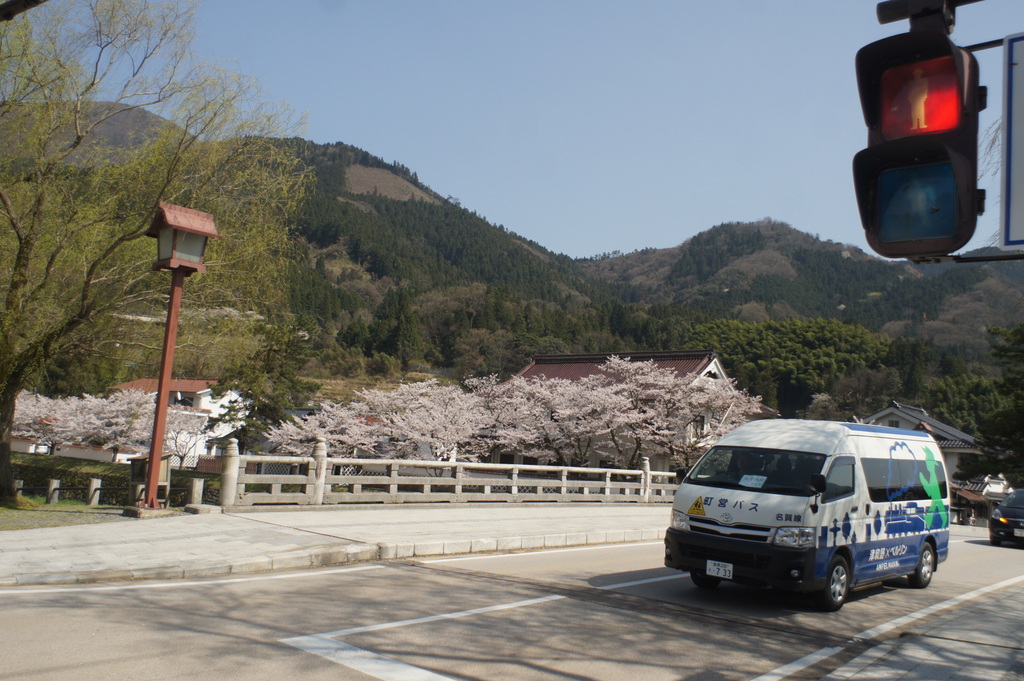 津和野町(唯一の)スクランブル交差点。_c0180686_23101544.jpg