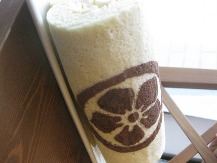 ロールケーキ／家紋（丸に桔梗）、Orla Kiely風など。_e0269389_19253784.jpg