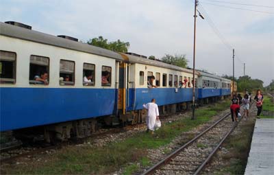 1/150] タイ国鉄風SX客車 [Nゲージ] タイ国鉄のNゲージを作ってみた