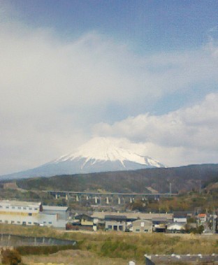 政界再編の序章? 前田国交大臣のクビ問題_f0197754_0575139.jpg