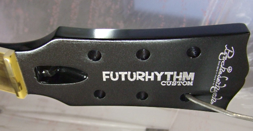 J太郎くんオーダーの「FUTURHYTHM #004」を着色。_e0053731_183825100.jpg