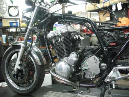 CB1100 ヘッド!_e0114857_2242714.jpg