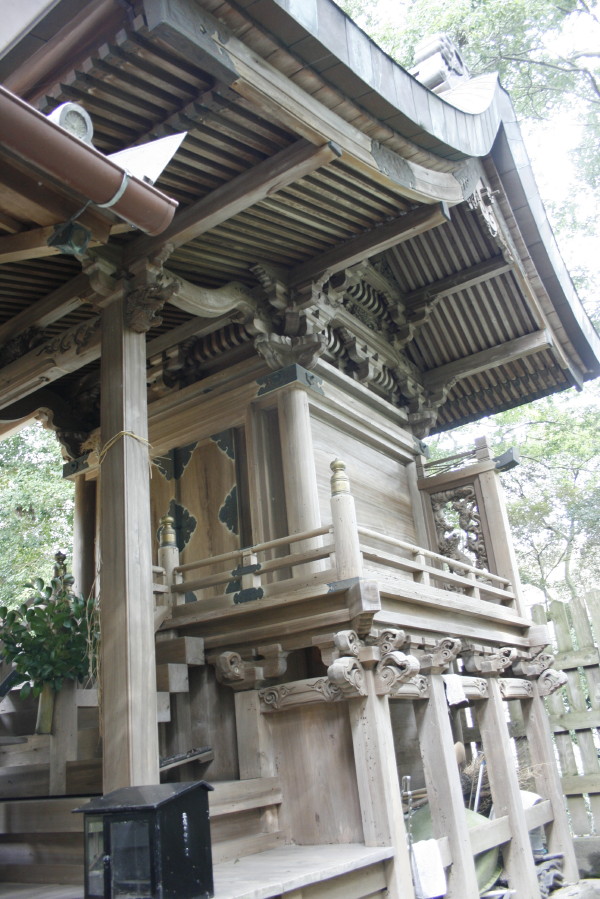 藍那八王子宮と農村歌舞伎舞台 on 2012-4-15_b0118987_16293581.jpg