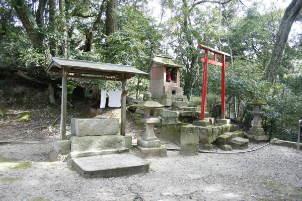 藍那八王子宮と農村歌舞伎舞台 on 2012-4-15_b0118987_16301184.jpg
