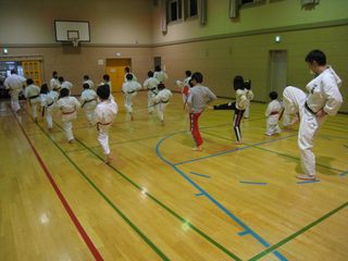 西町教室 審査会 今日も新しい仲間!_c0118332_2326392.jpg