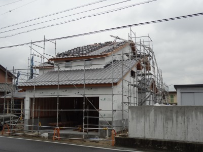 「回廊の家/岡崎」　遮熱空気層を設ける遮熱パネルーフ_b0140276_8141953.jpg