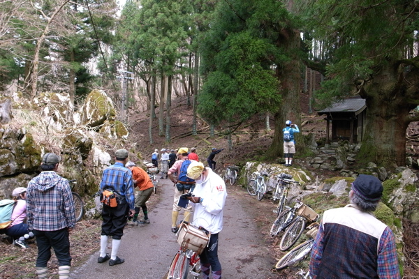 ３クラブ合同ラン 杉坂峠、霊山周回_f0124378_19195763.jpg