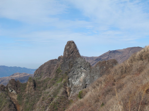 大戸ノ口峠から登る阿蘇根子岳とオキナグサ　2012・4・15_a0166196_21592568.jpg