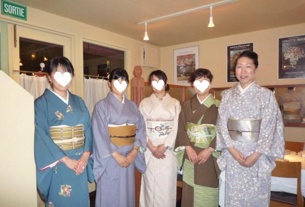 お母様の春らしい小紋を初めてお召しになったお客様。_f0181251_1210337.jpg