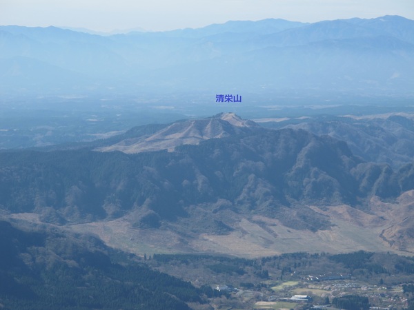 大戸ノ口峠から登る阿蘇根子岳とオキナグサ　2012・4・15_a0166196_17185352.jpg