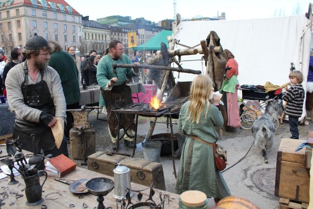 王立公園の中世マーケット　－　Medeltidsmarknad i Kungsträdgården_e0250023_7404327.jpg