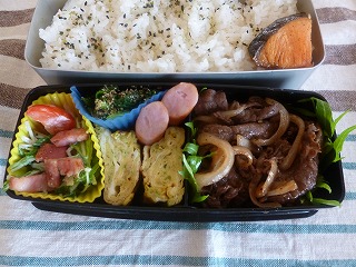 lunch box  ハナミズキと男子弁当_a0165160_6174491.jpg
