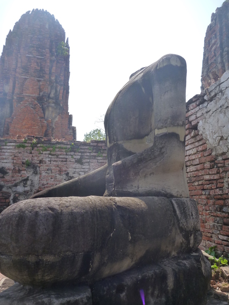 2010年11月　バンコクへの旅（9）　アユタヤ観光③　マハタート寺院_e0256814_9535145.jpg