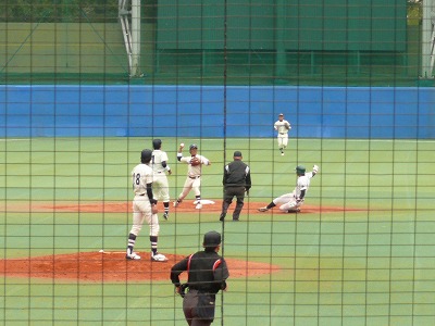 國學院大対専修大　４月１６日　東都大学野球２部_b0166128_15122565.jpg