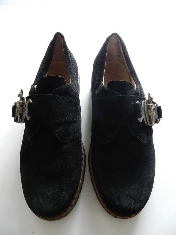 tyrolean shoes!_f0226051_1258546.jpg