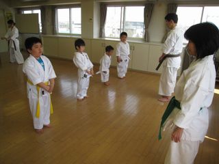 日曜は空手! 新川教室親子空手 新琴似教室審査会_c0118332_15373742.jpg