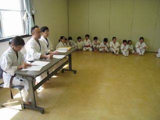 日曜は空手! 新川教室親子空手 新琴似教室審査会_c0118332_15421958.jpg