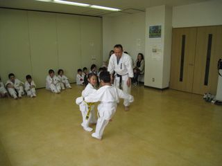 日曜は空手! 新川教室親子空手 新琴似教室審査会_c0118332_15464390.jpg