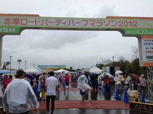 伊勢志摩ロードパーティハーフマラソン 天候に完敗 精神的にも参った。でもそのあと、鶴橋 焼肉 隆に_a0194908_1485067.jpg