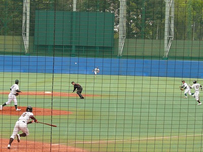 東農大対国士舘大　４月１７日　東都大学野球２部_b0166128_1217504.jpg