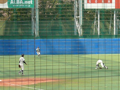 専修大対國學院大　４月１７日　東都大学野球２部_b0166128_12534579.jpg