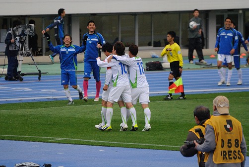 東京Vvs湘南@駒沢オリンピック公園陸上競技場(参戦)_b0000829_8421231.jpg