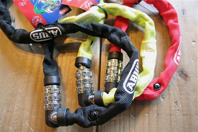 ABUS Chain Lock_b0212032_21411918.jpg