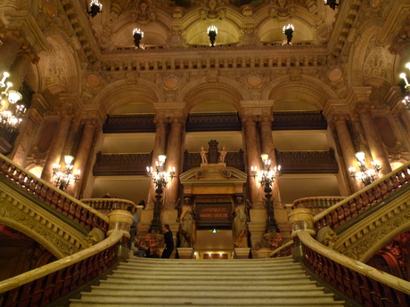 パリのオペラ座 パレ ガルニエ 見学 おフランスの魅力