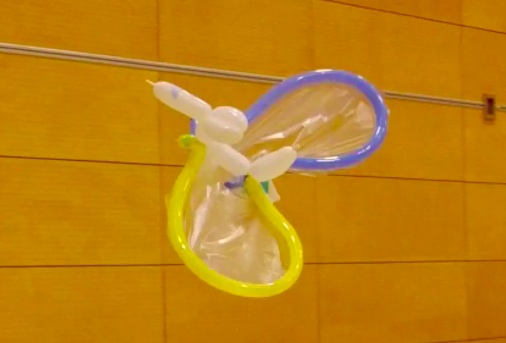 Ballos flyer ２４３さんの風船飛行機　_d0067943_15503187.jpg