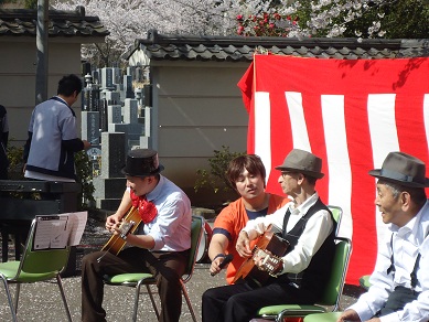 お花見だー ②。_e0164724_10223278.jpg
