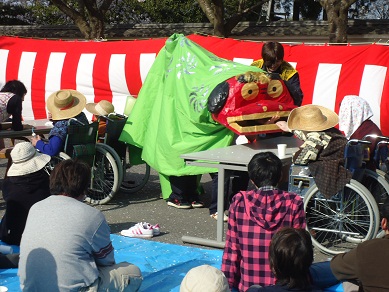 お花見だー ②。_e0164724_1023368.jpg