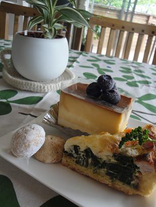明日のケーキ_e0170128_1120308.jpg