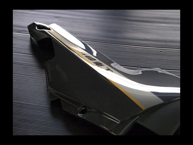 アイデアを形に。GPZ900Rサイドカバー加工 : OS DESIGN BLOG アイデアを形に。GPZ900Rサイドカバー加工 : OS DESIGN BLOG